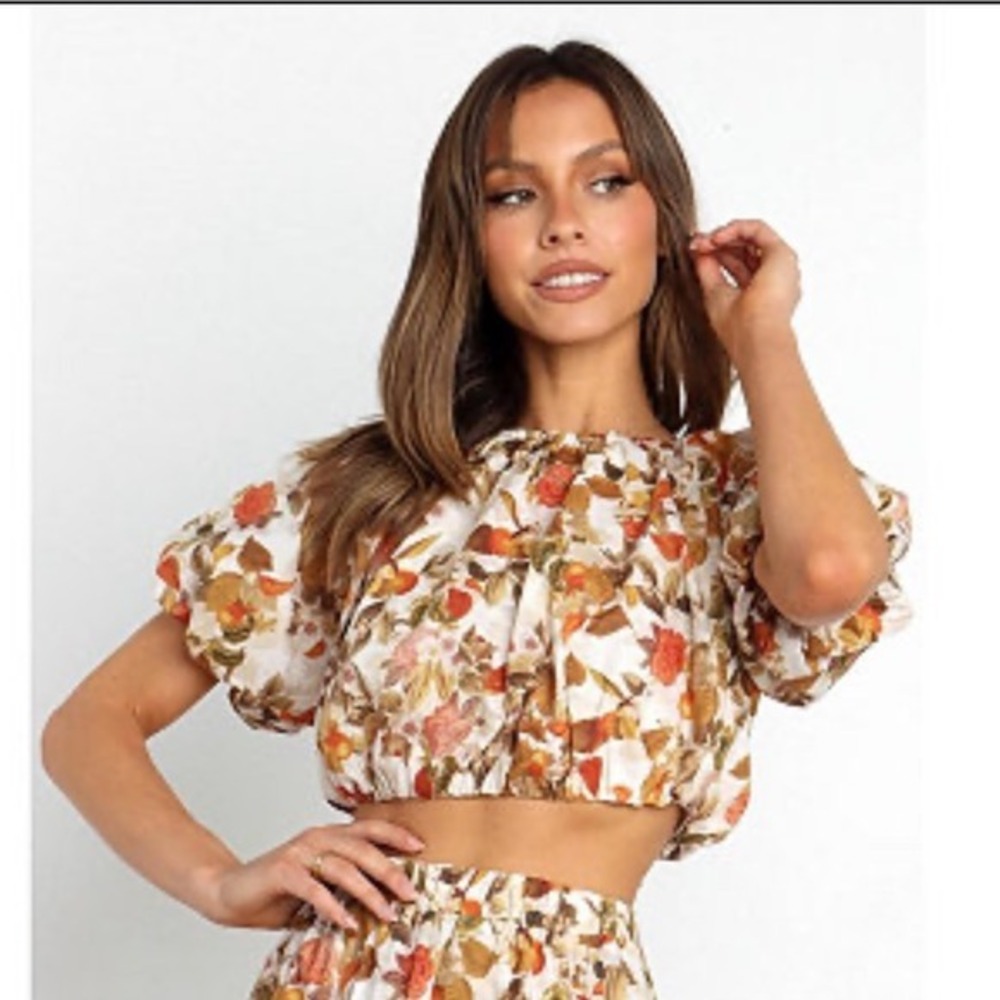 Petal Pup Namarah Top Cream Floral Short Sleeve Crop Top Size US‎ 6